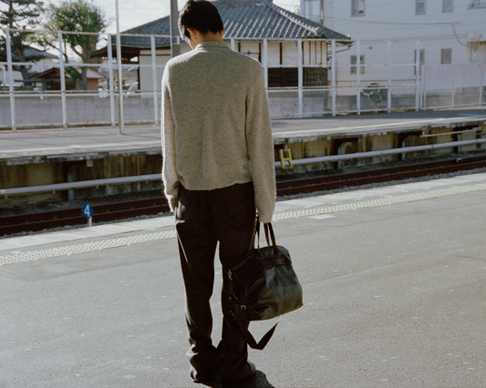ARC TOTE BAG (SOFT BLACK)
