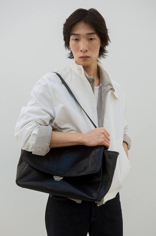 BLEP SHOULDER BAG (SOFT BLACK)