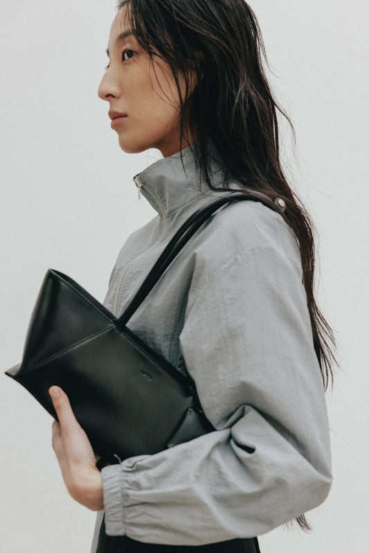MONIQUE SHOULDER BAG (SOFT BLACK)