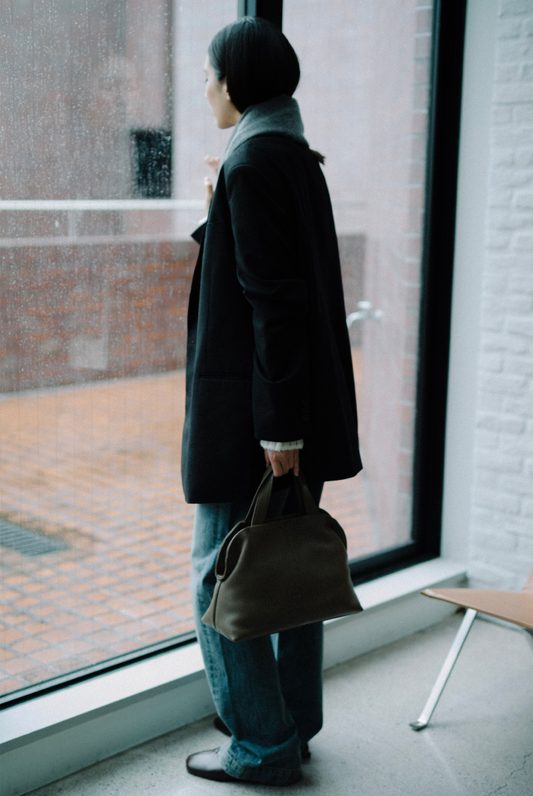 PAVE TOTE BAG (SOFT BLACK)