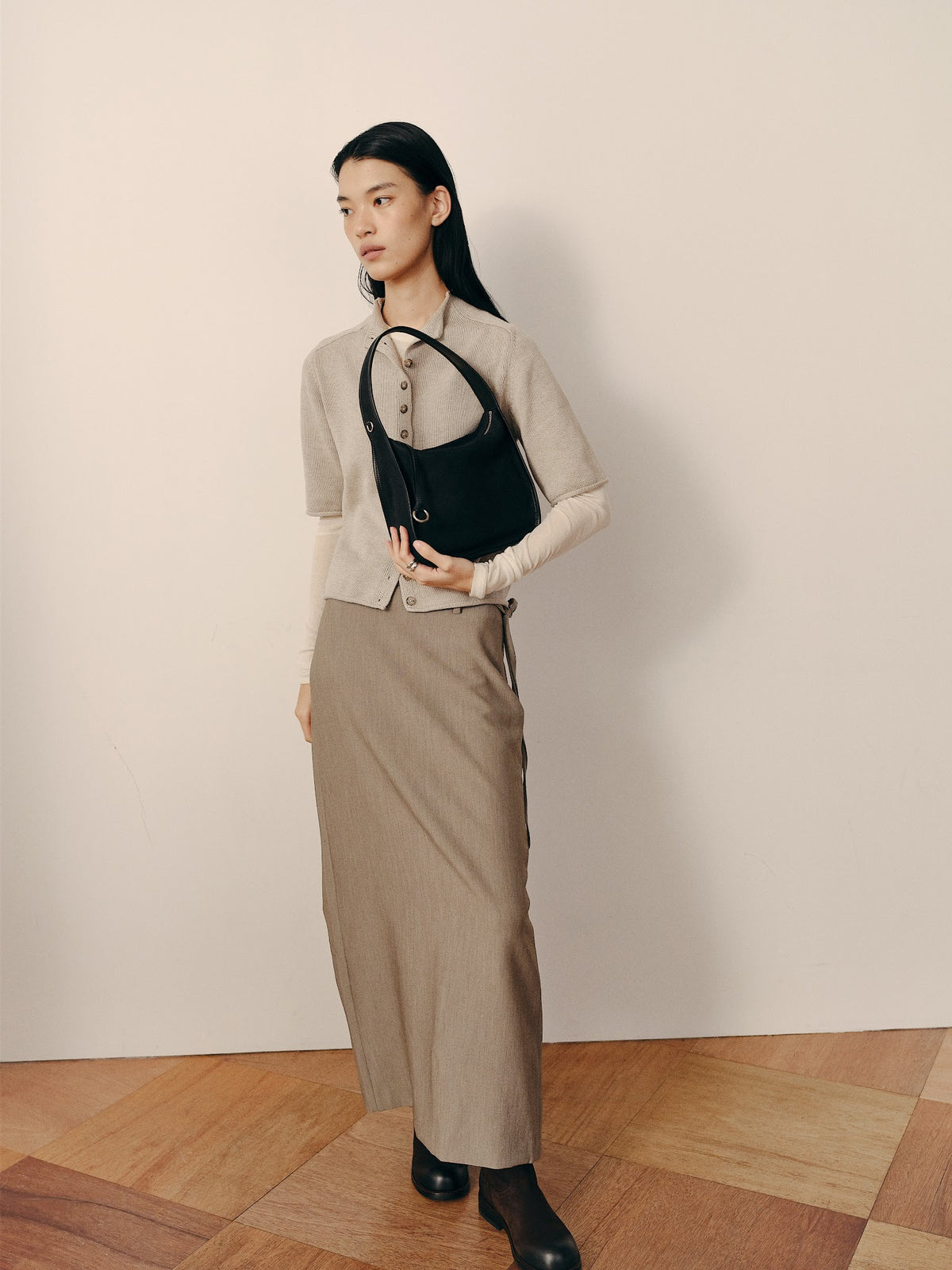 CUBE HOBO BAG (NUBUCK BLACK) - Atelier de LUMEN