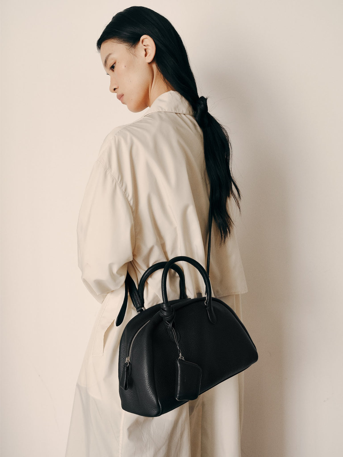 FADE BOSTON BAG (SOFT BLACK) - Atelier de LUMEN