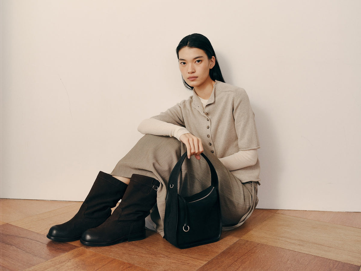 CUBE HOBO BAG (NUBUCK BLACK) - Atelier de LUMEN