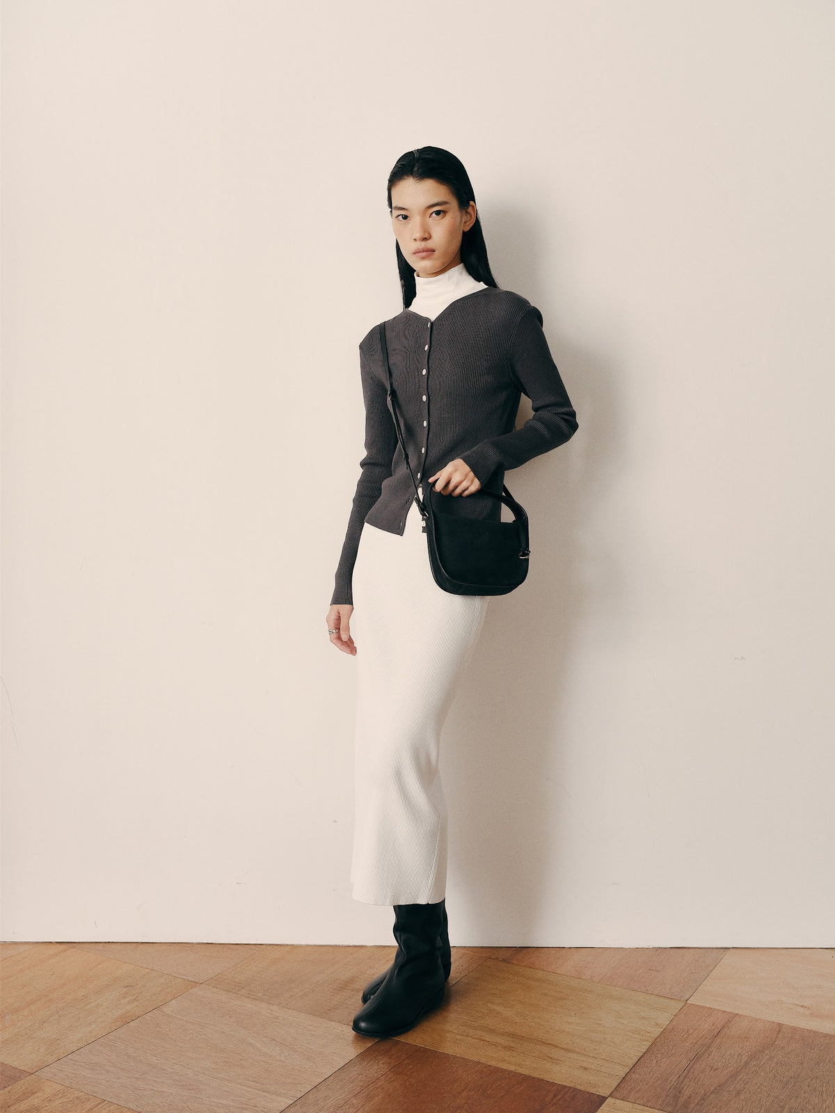 CUBE MINI BAG (NUBUCK BLACK) - Atelier de LUMEN