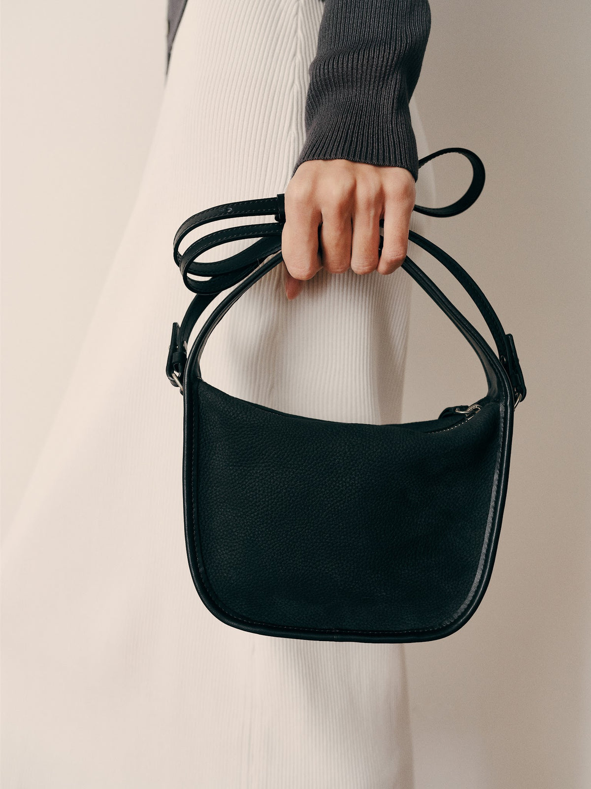 CUBE MINI BAG (NUBUCK BLACK) - Atelier de LUMEN