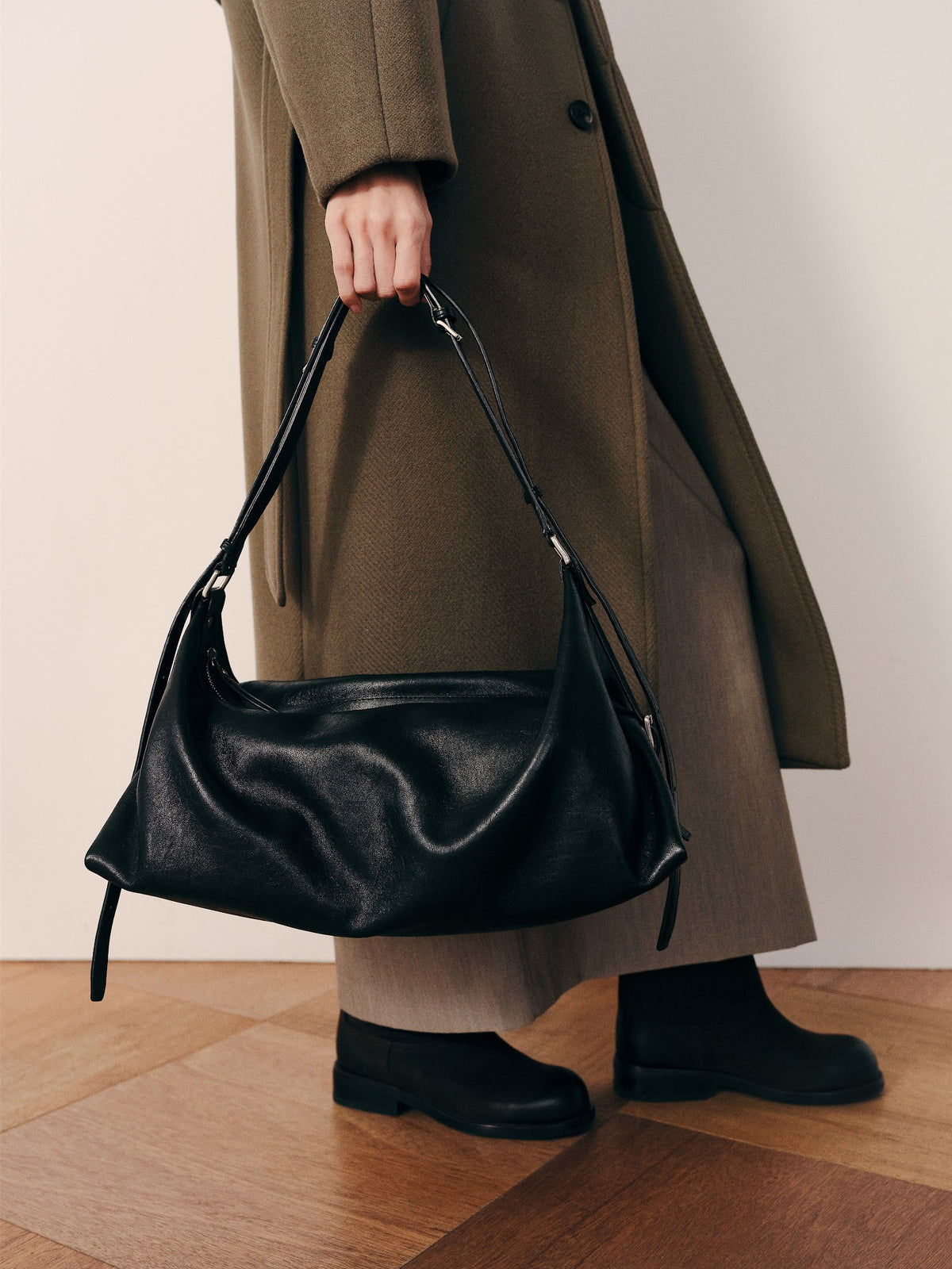 DOUBLE STRAP BAG (SOFT BLACK) - Atelier de LUMEN