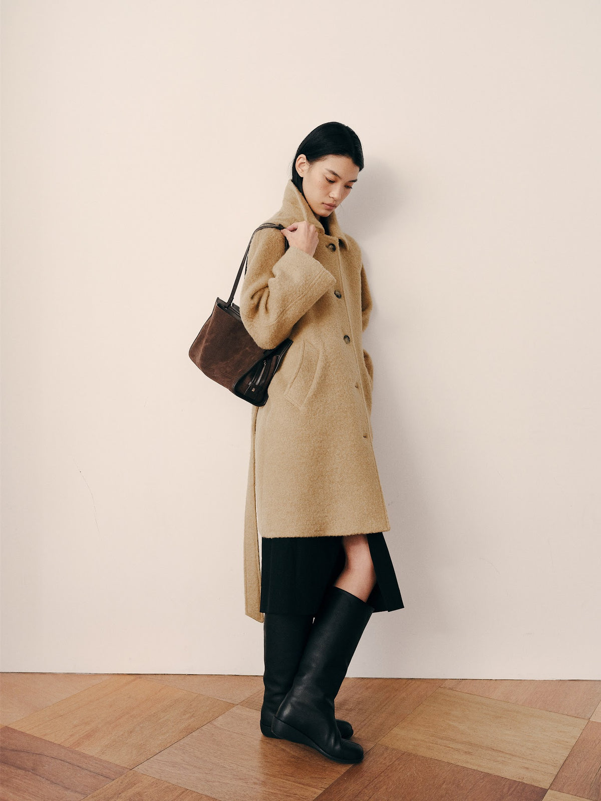 KARRY SHOULDER BAG (NUBUCK BROWN) - Atelier de LUMEN