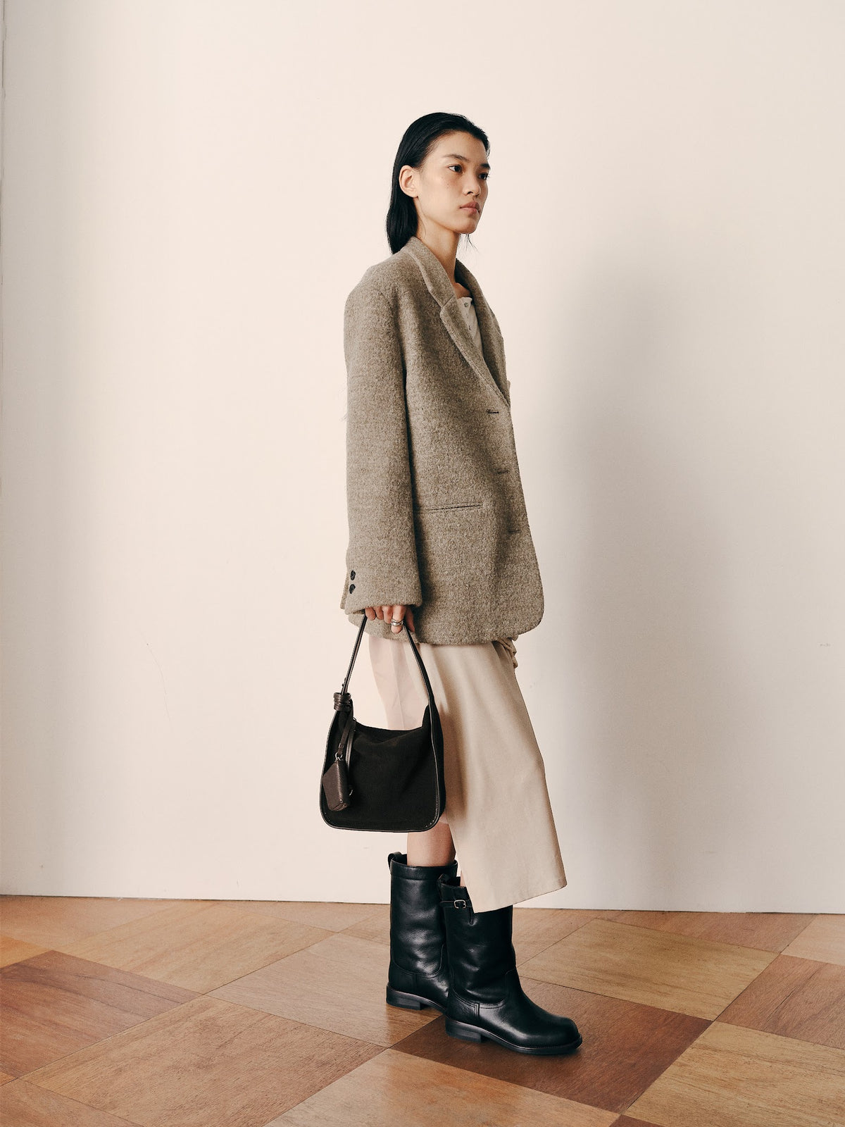 CUBE HOBO BAG (SUEDE BROWN) - Atelier de LUMEN