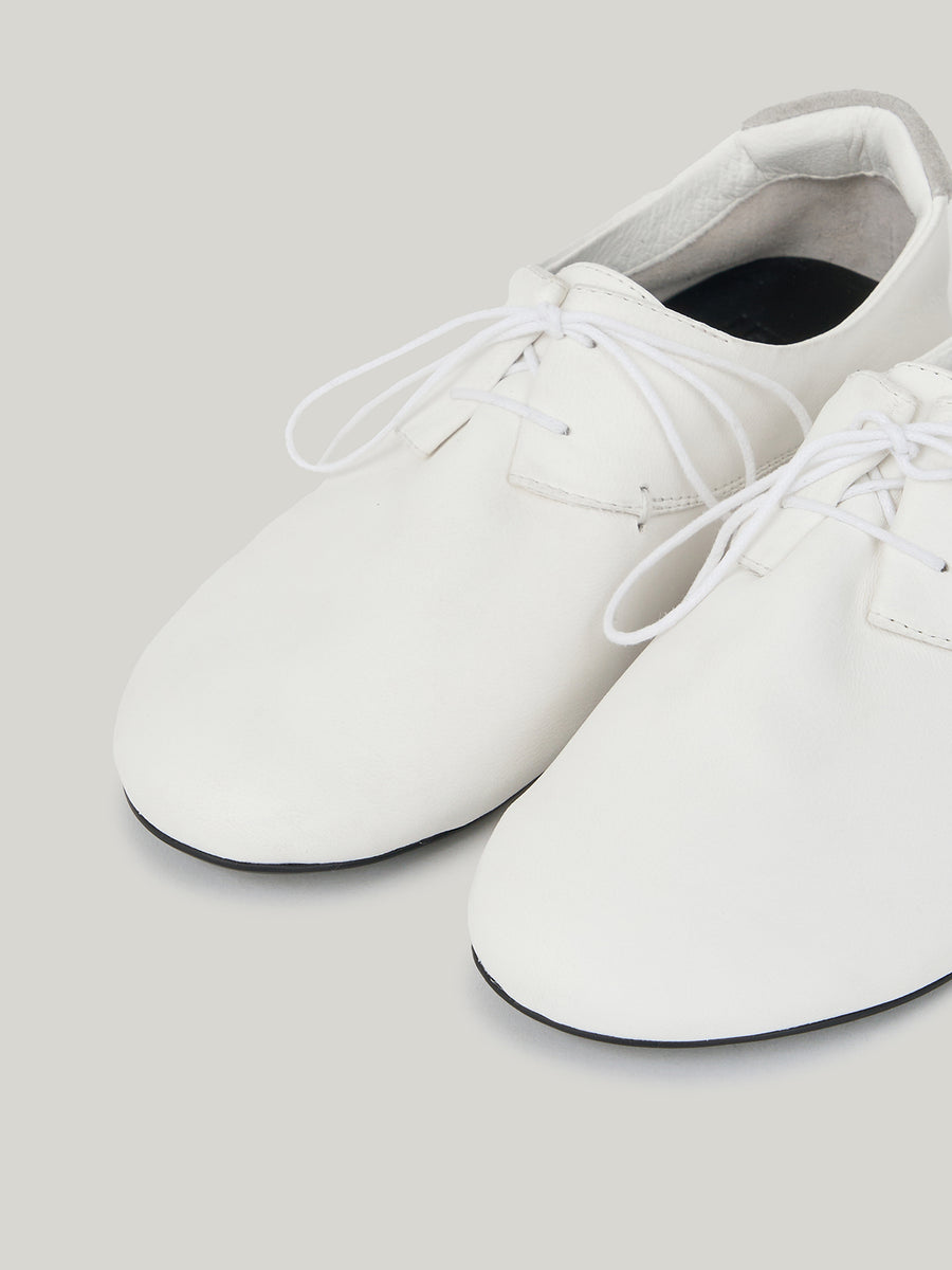 classic-derby-shoes-porcelain-white-description-1