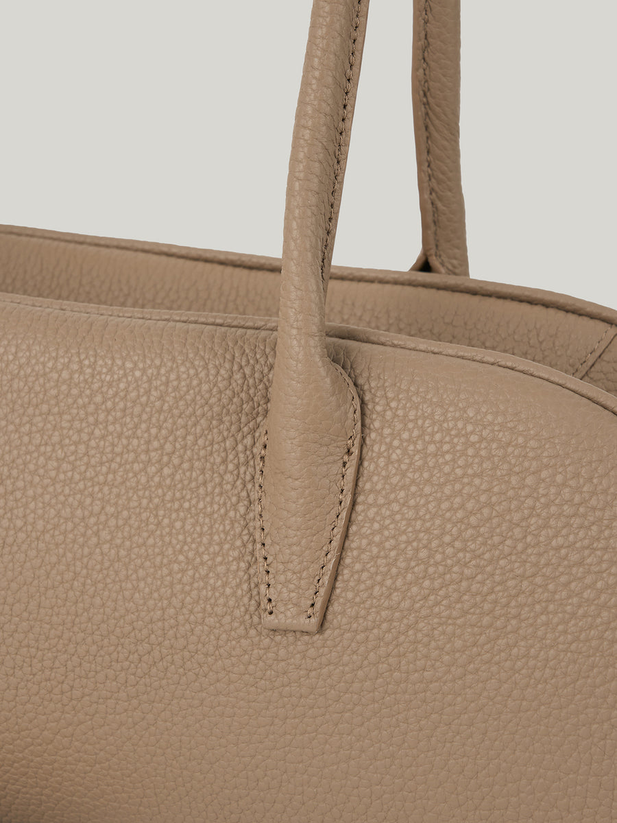 lumen-ihnn-boston-sm-bag-sandy-taupe-description-1
