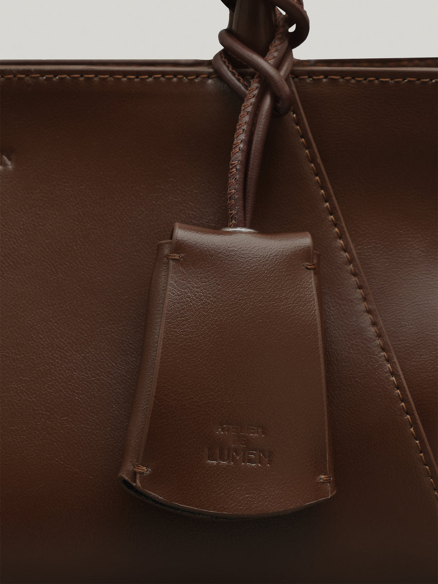 monique-shoulder-bag-oak-brown-description-1