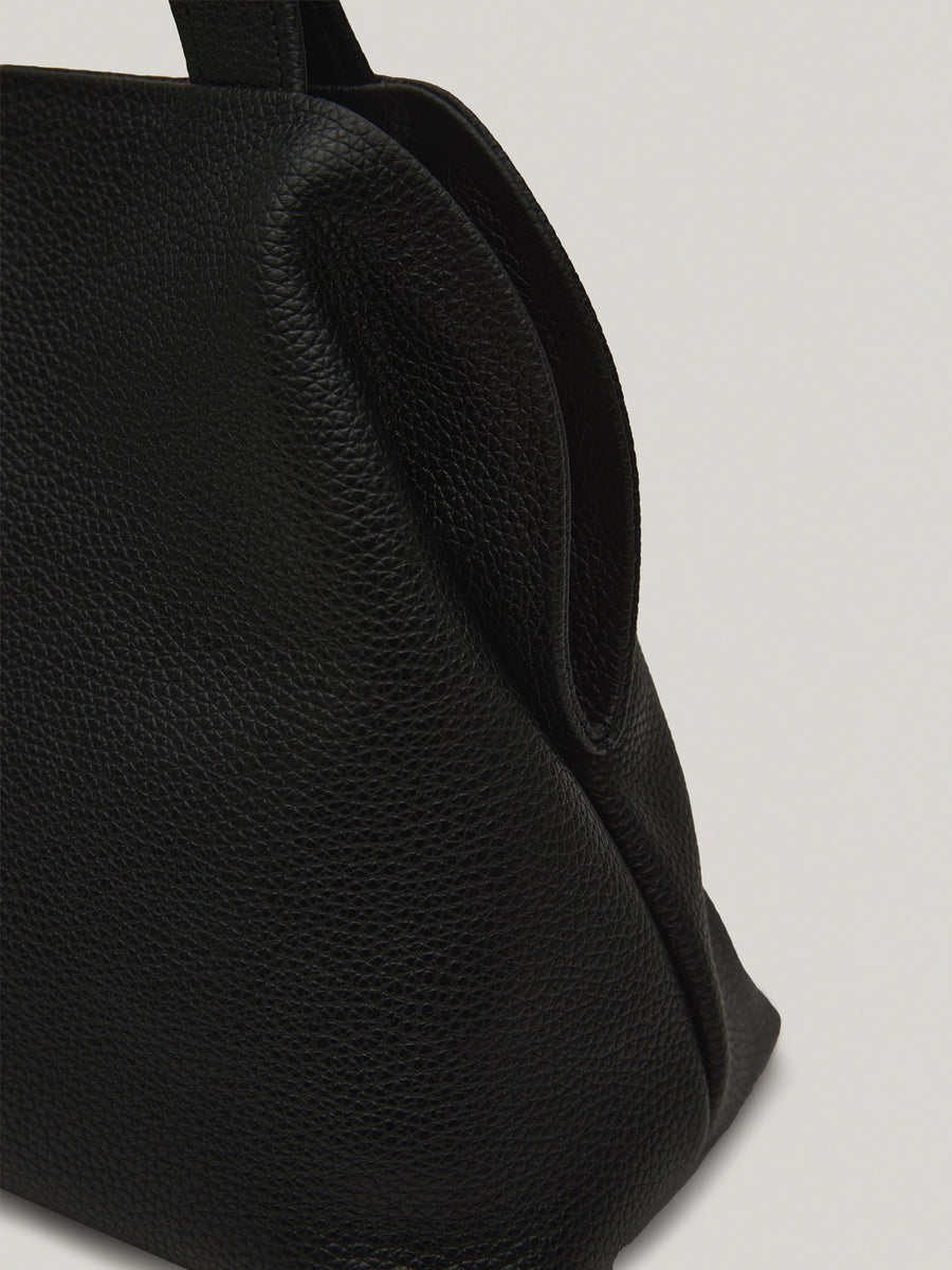 pave-tote-bag-soft-black-description-1