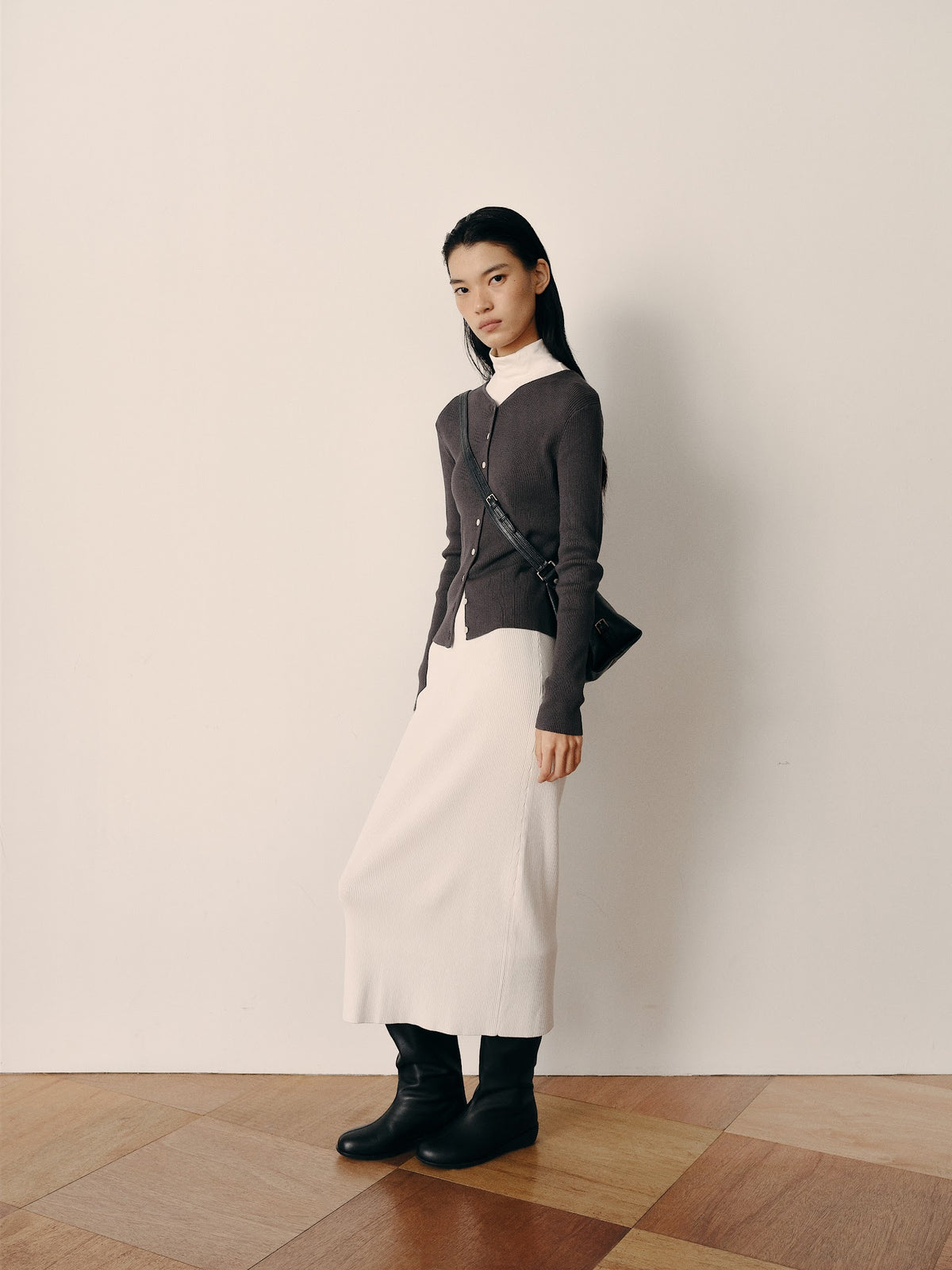 DOUBLE STRAP SHOULDER BAG (SOFT BLACK) - Atelier de LUMEN