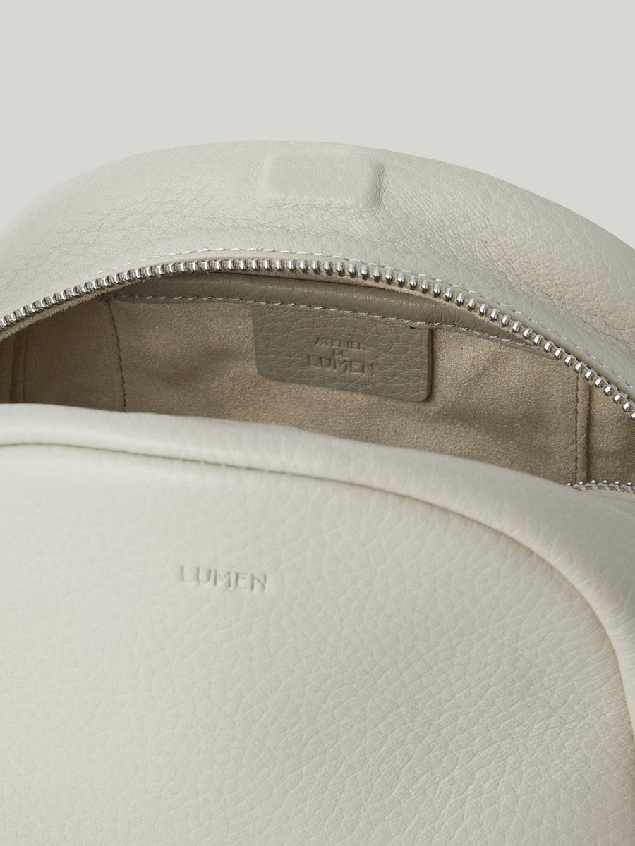 fade-crossbody-bag-porcelain_white-description-3