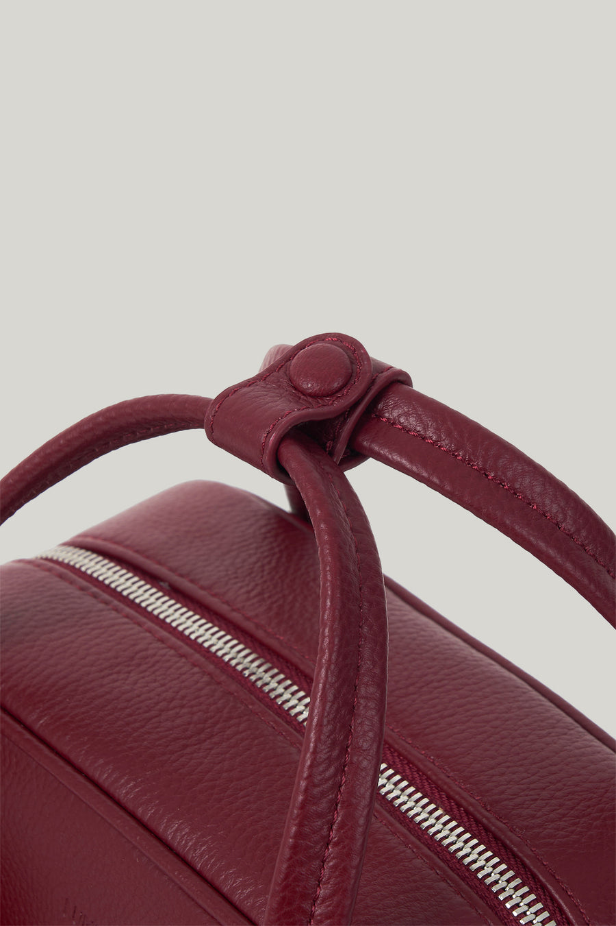 nadel-bowling-tote-bag-carmine-red-description-2