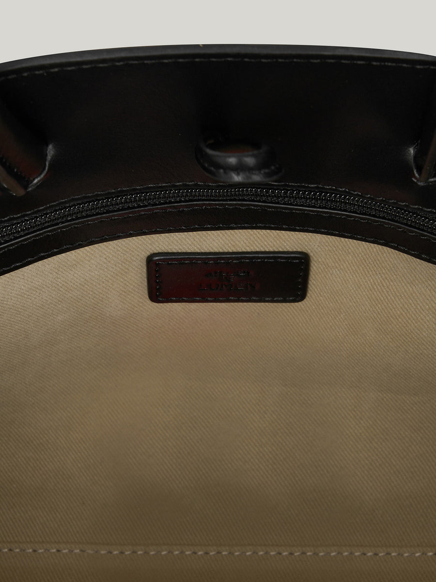nadel-bag-soft-black-description-2