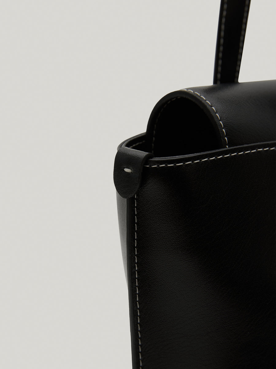 panier-flap-bag-soft-black-description-2