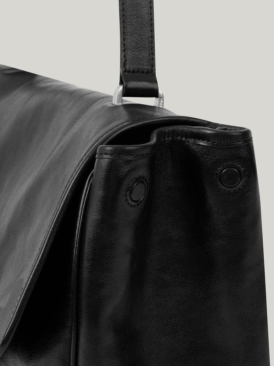 blep-shoulder-bag-soft-black-description-2