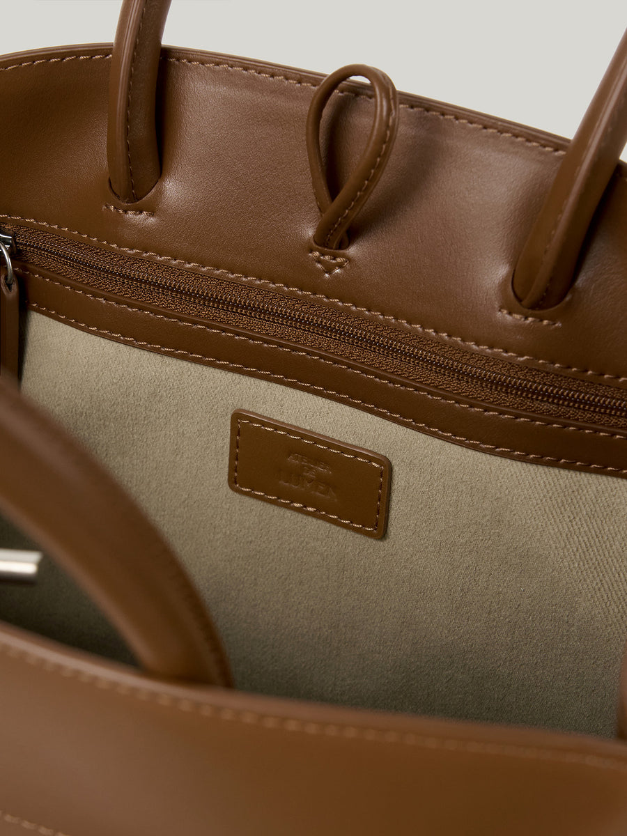 nadel-bag-tawny-brown-description-2
