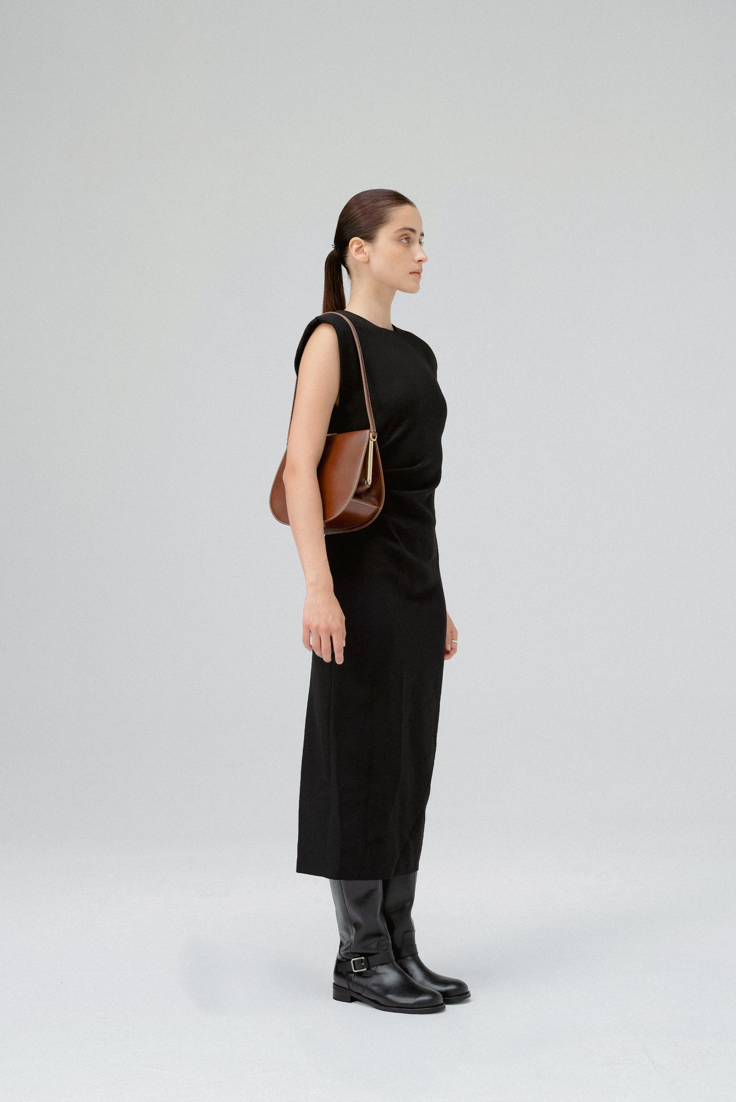 LUNE FORME BAG (COGNAC BROWN)