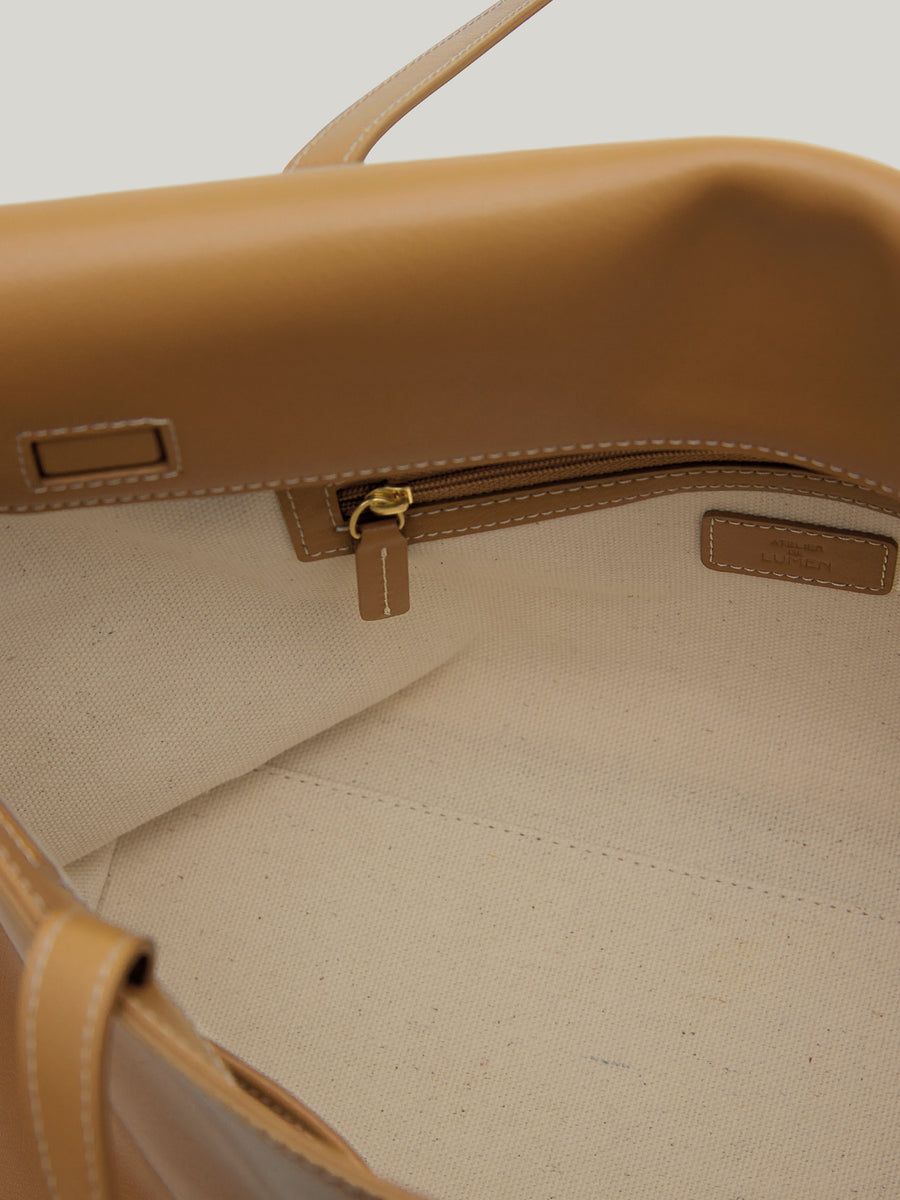 panier-flap-bag-tan-brown-description-3