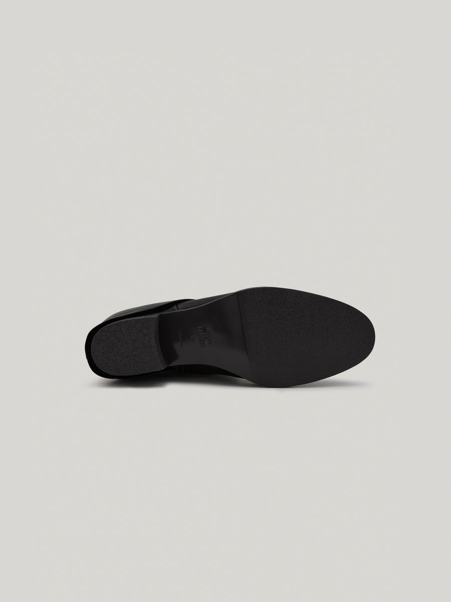 cape-middle-boots-soft-black-description-3