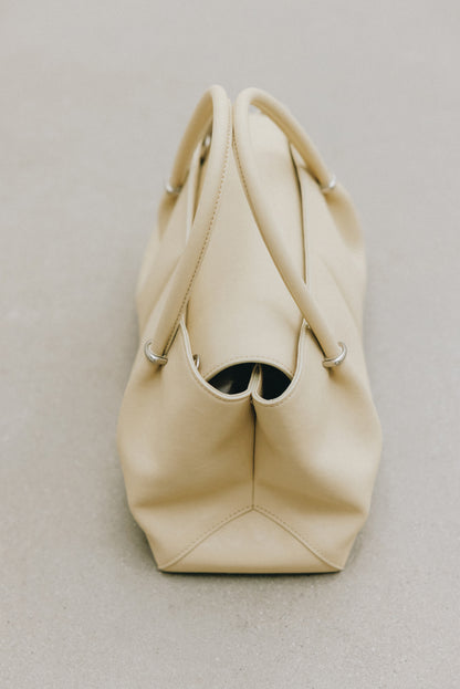 ANNEAU FLAP BAG (HAY YELLOW)
