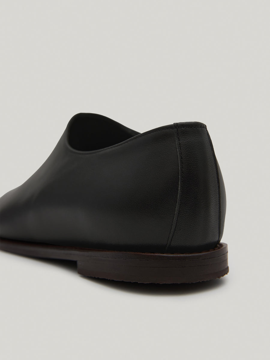 base-top-loafer-soft-black-description-2