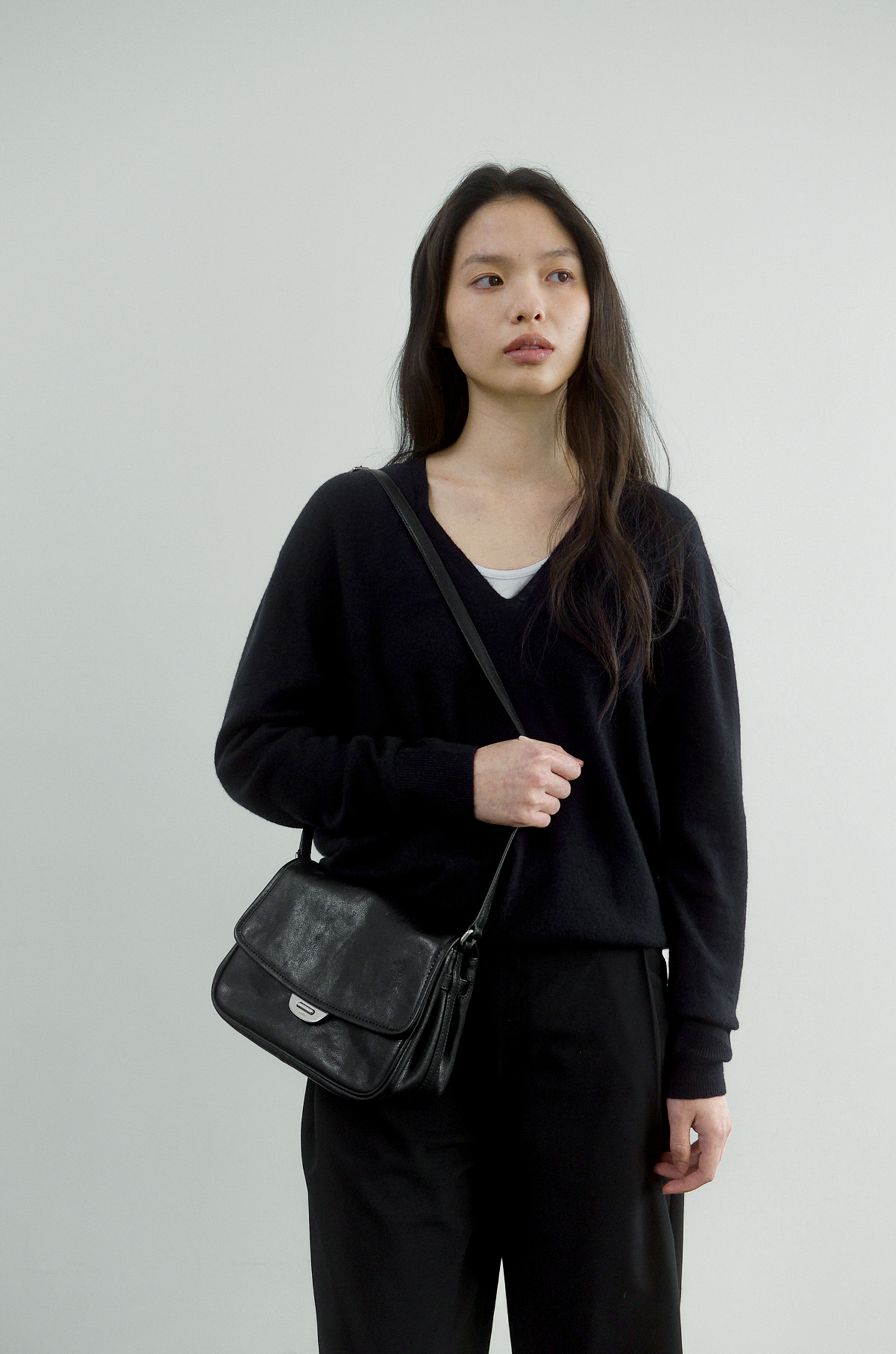 BLEP CROSSBODY BAG (SOFT BLACK)