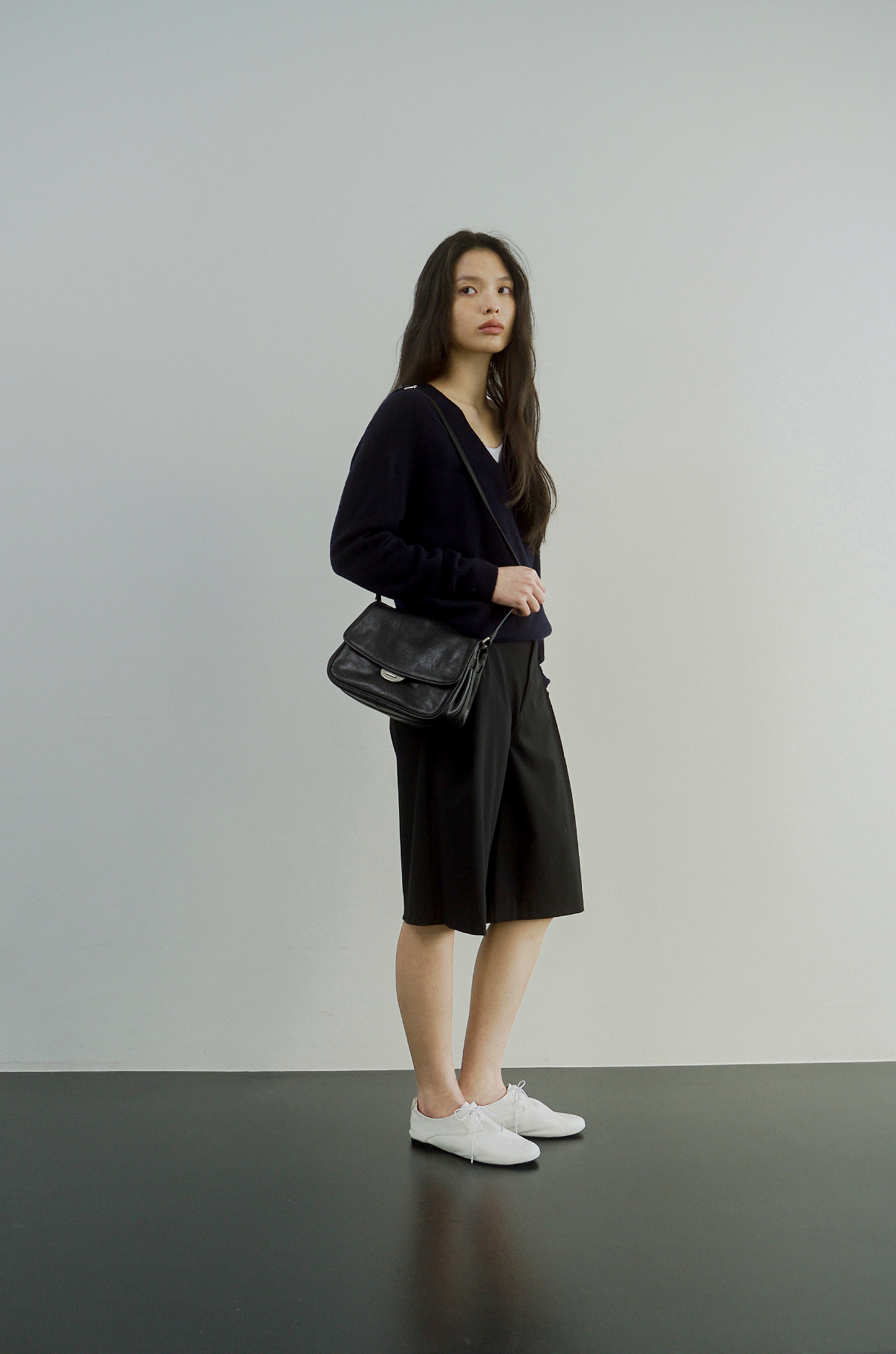 BLEP CROSSBODY BAG (SOFT BLACK)