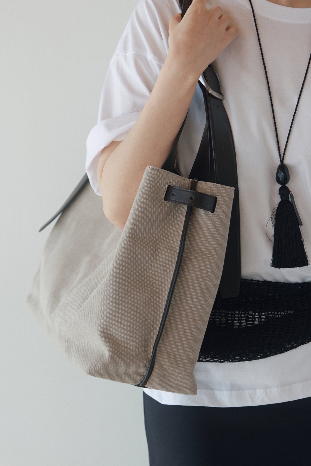 BRISE MEDIUM BAG (CANVAS BEIGE) - Atelier de LUMEN