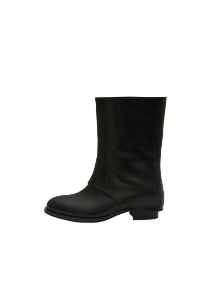 CAPE MIDDLE BOOTS (SOFT BLACK)