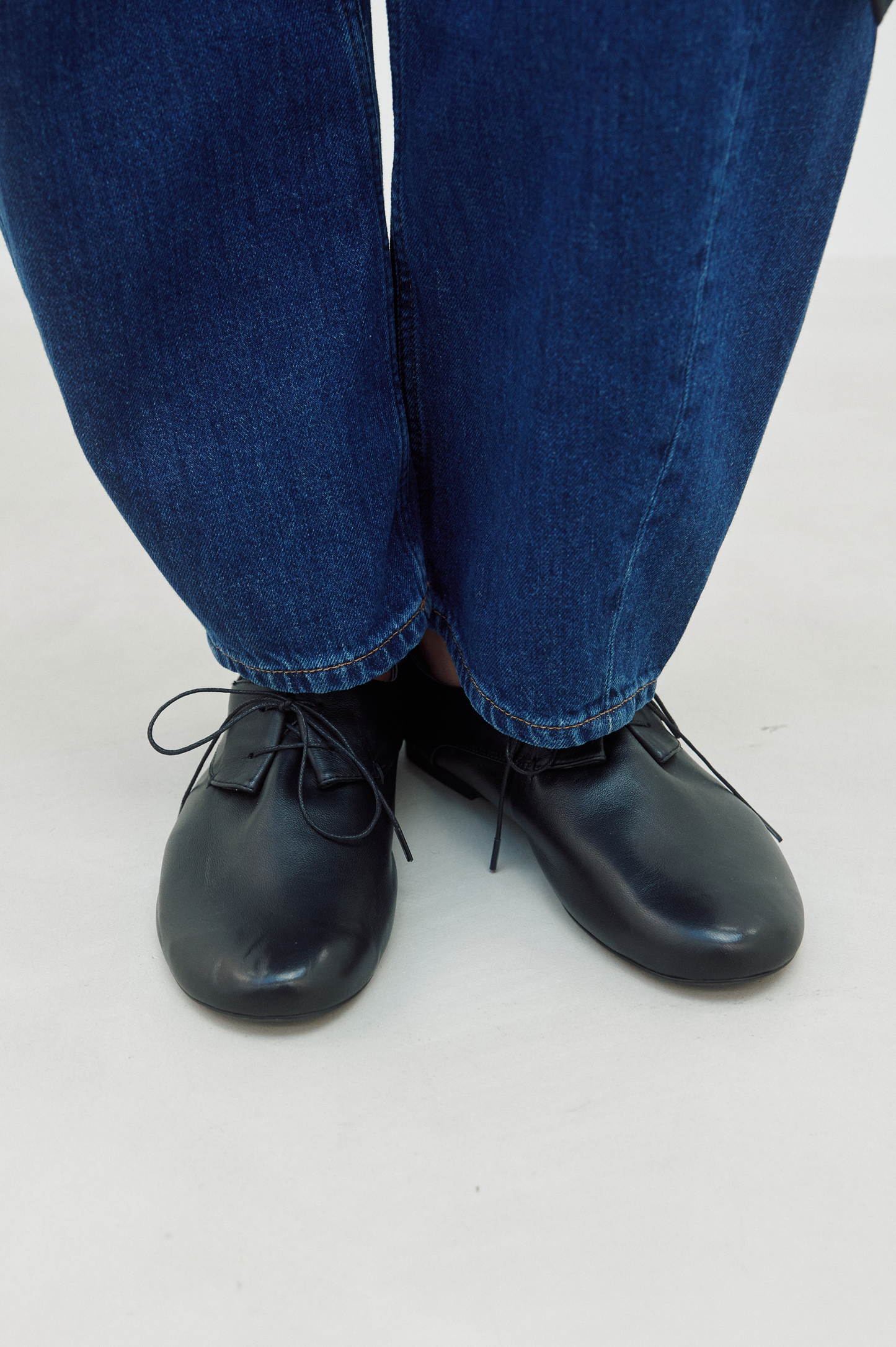 CLASSIC DERBY SHOES (SOFT BLACK)