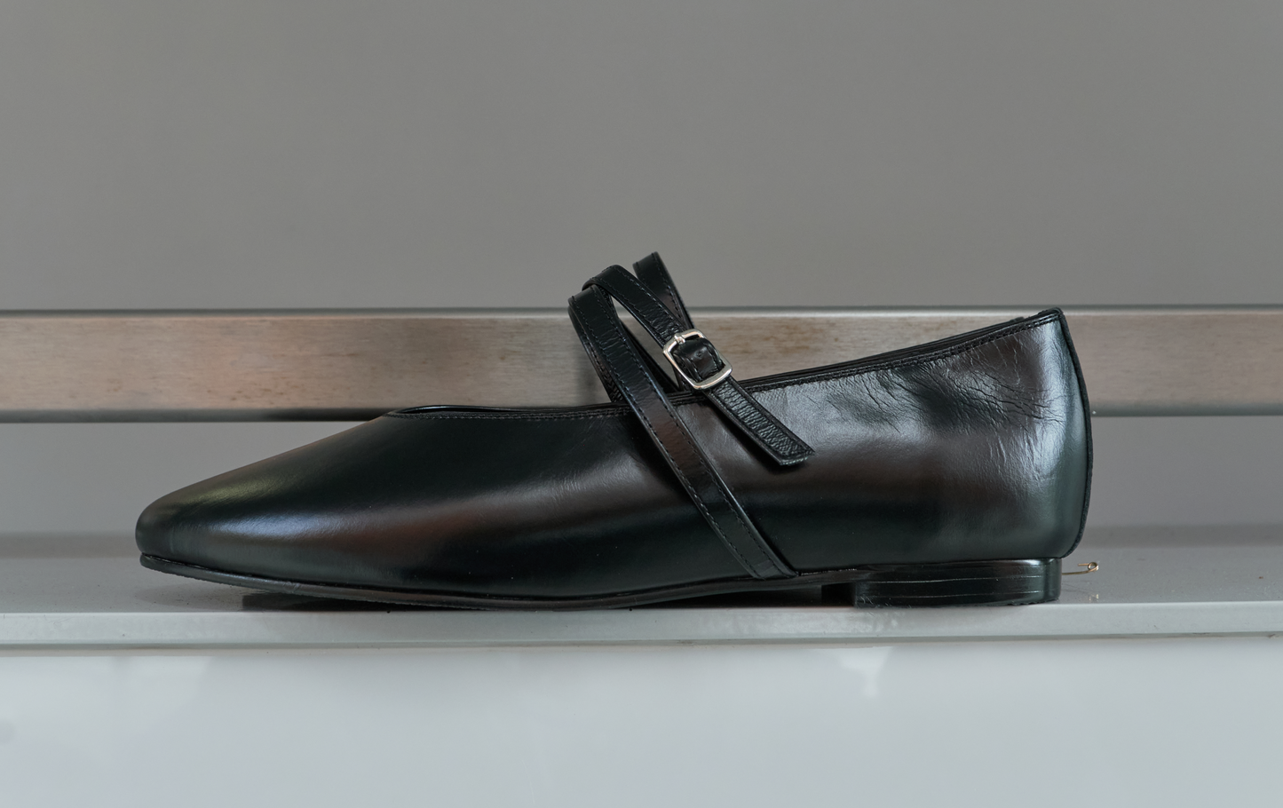 DOUBLE STRAP FLATS (SOFT BLACK)