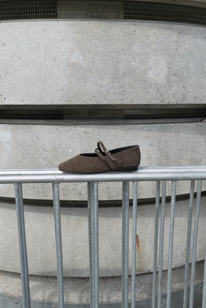DOUBLE STRAP FLATS (SUEDE BROWN)