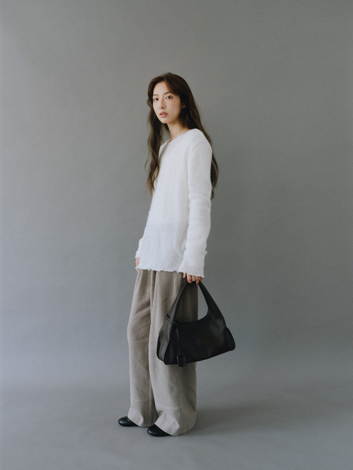 PILLOW HOBO BAG (ORGAN BROWN)