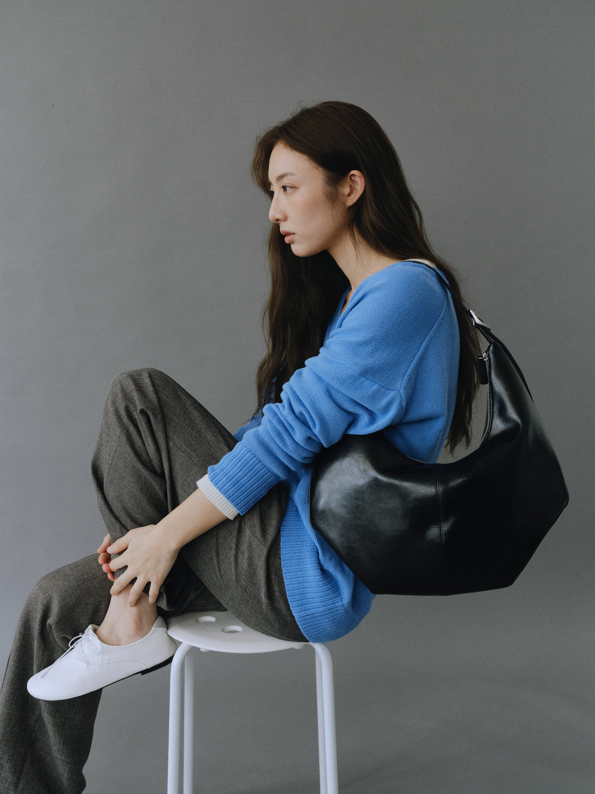 MOSSY HOBO BAG (LEATHER BLACK)