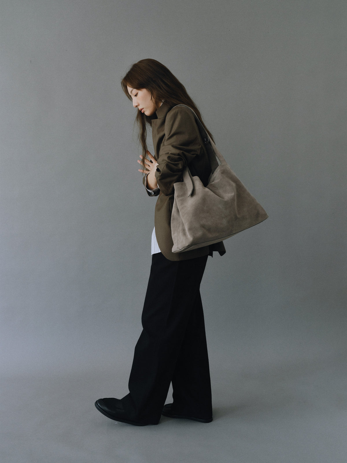 BRISE GRAND BAG (SUEDE GREY)