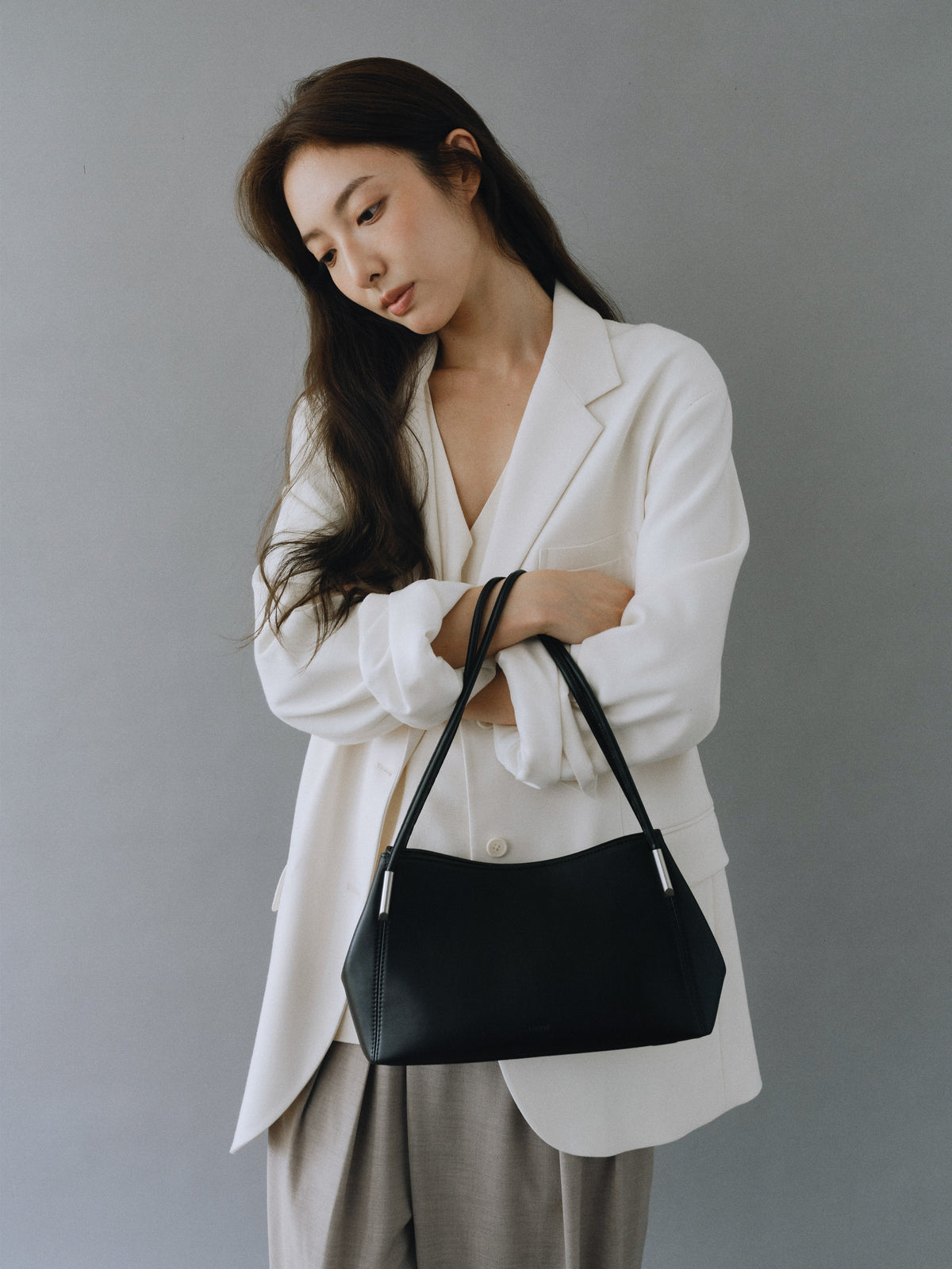 MARRON DEMI BAG (SOFT BLACK)