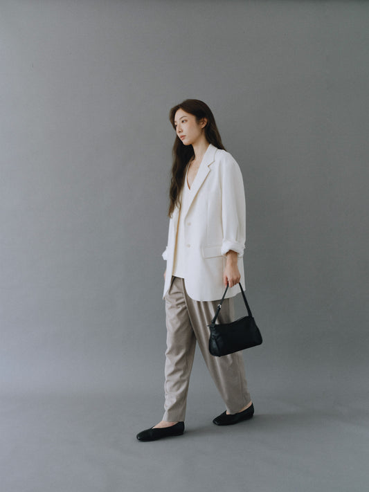 PILLOW TOTE BAG (SOFT BLACK)