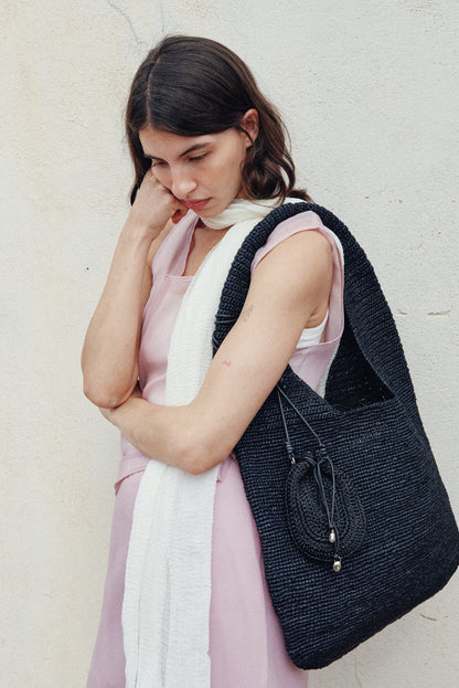 GRAIN RAFFIA BAG (SOFT BLACK)
