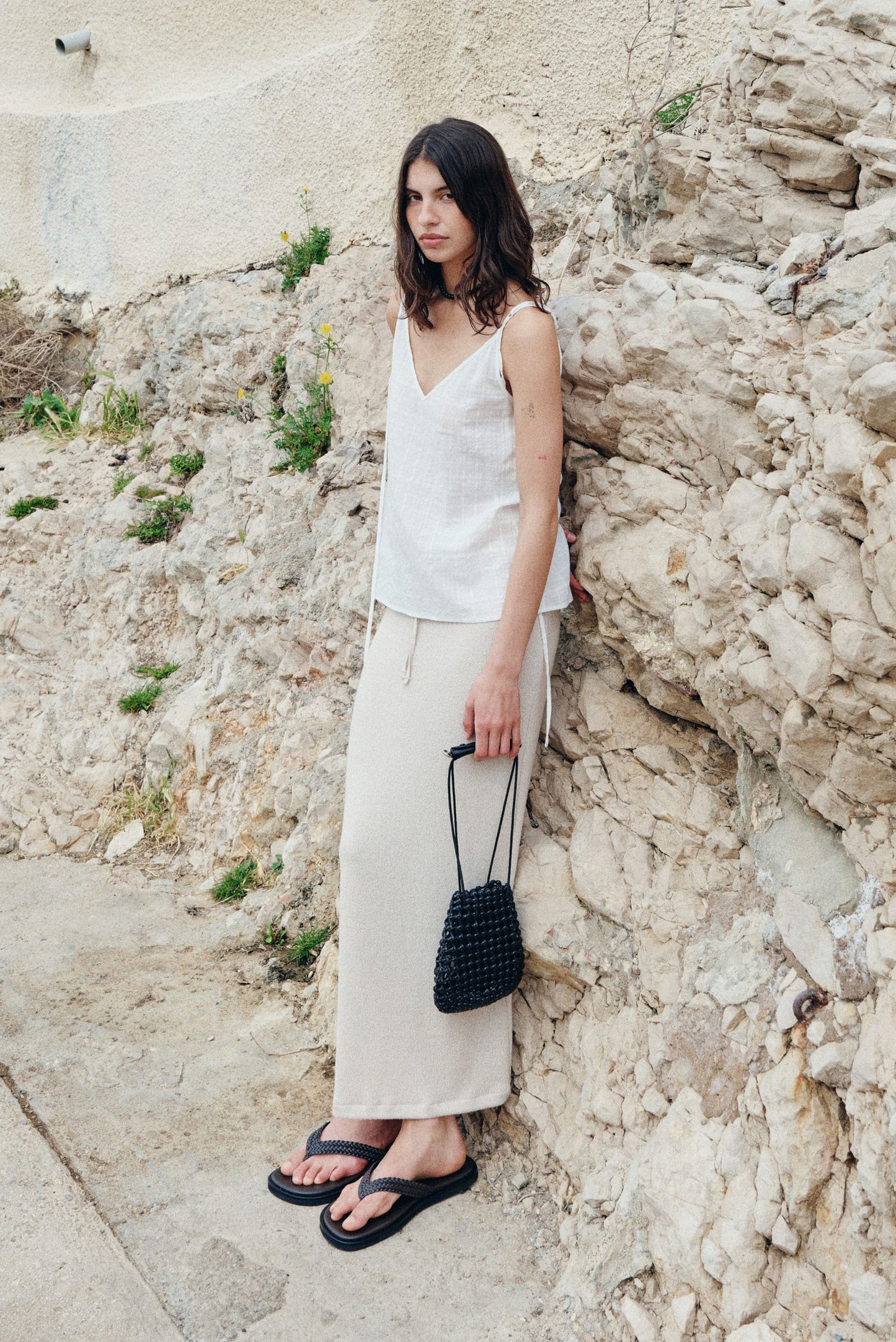 GRID MINI SLING BAG (SOFT BLACK)