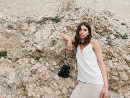GRID MINI SLING BAG (SOFT BLACK)