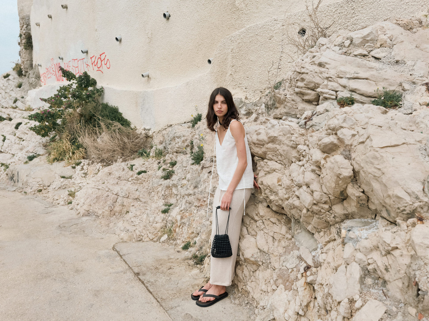 GRID MINI SLING BAG (SOFT BLACK)