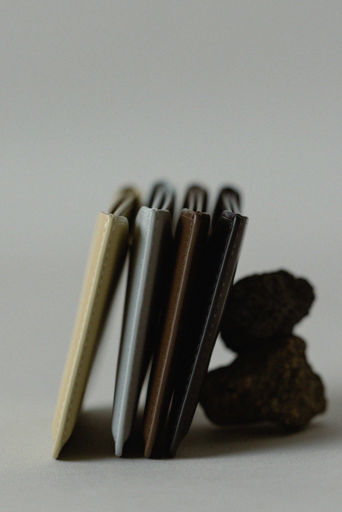 HOLDER CARD CASE (MATT BROWN) - Atelier de LUMEN