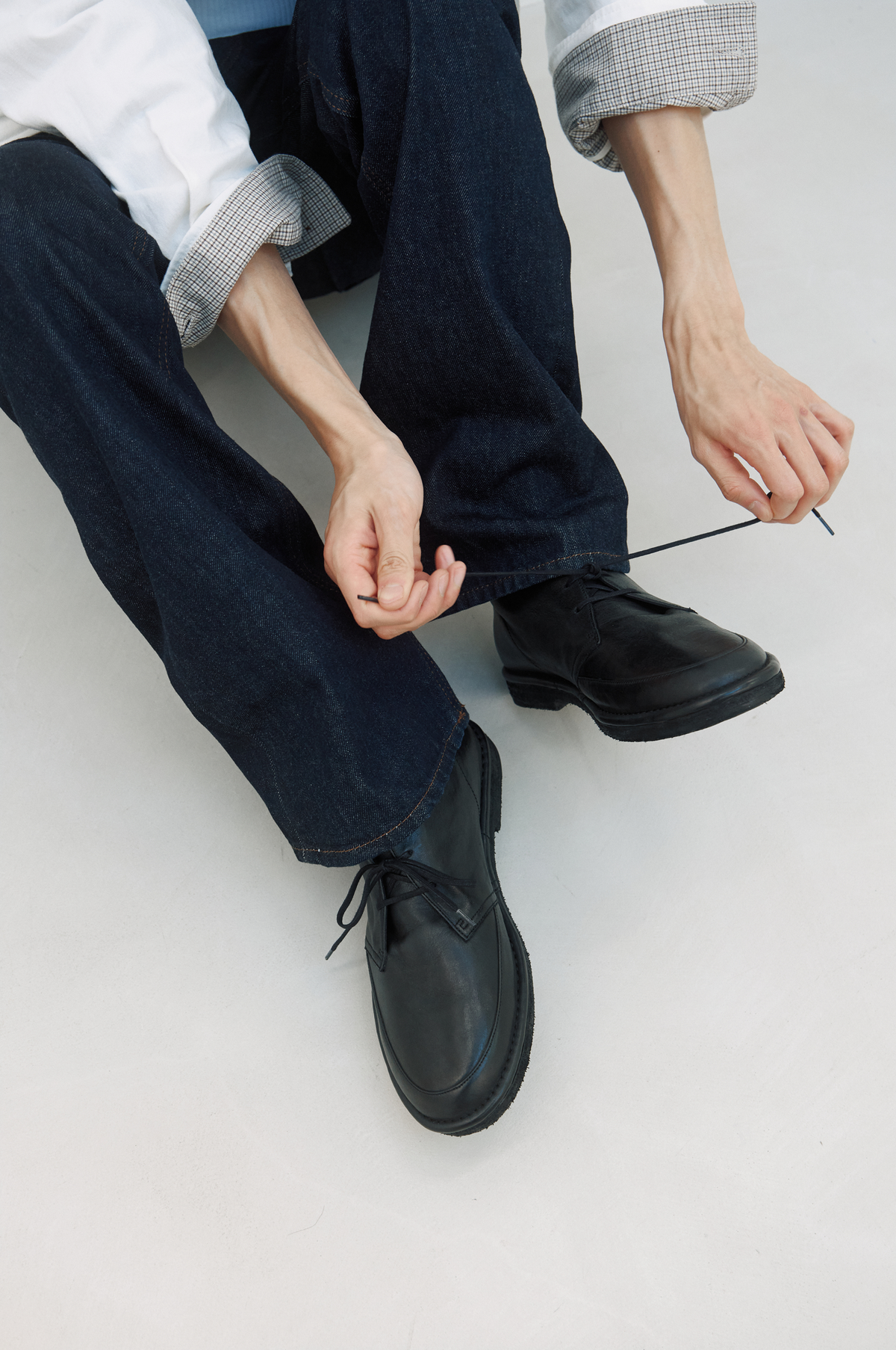 LOWE DESERT BOOTS (SOFT BLACK) - Atelier de LUMEN