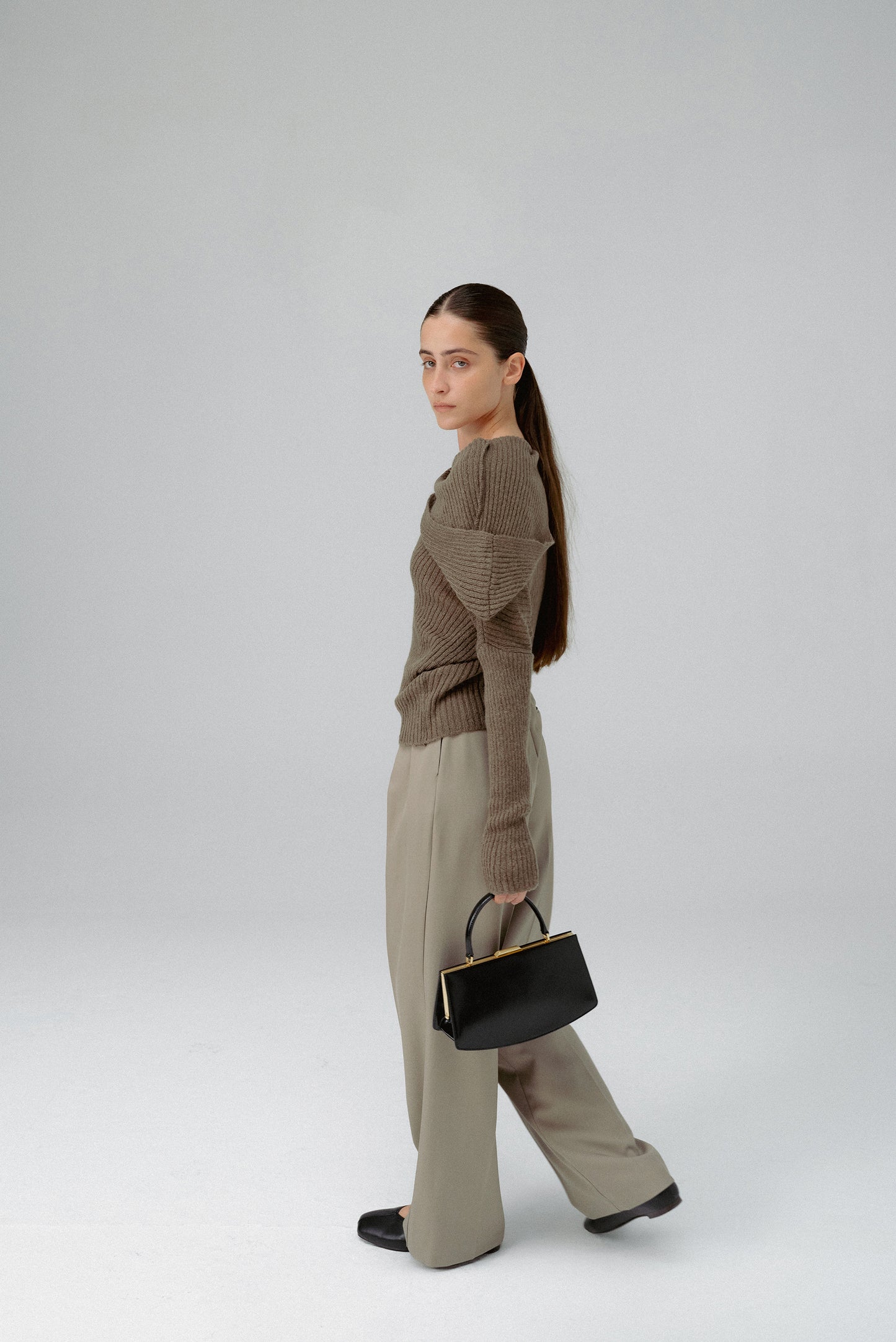 LUNE FORME TOTE BAG (SOFT BLACK)