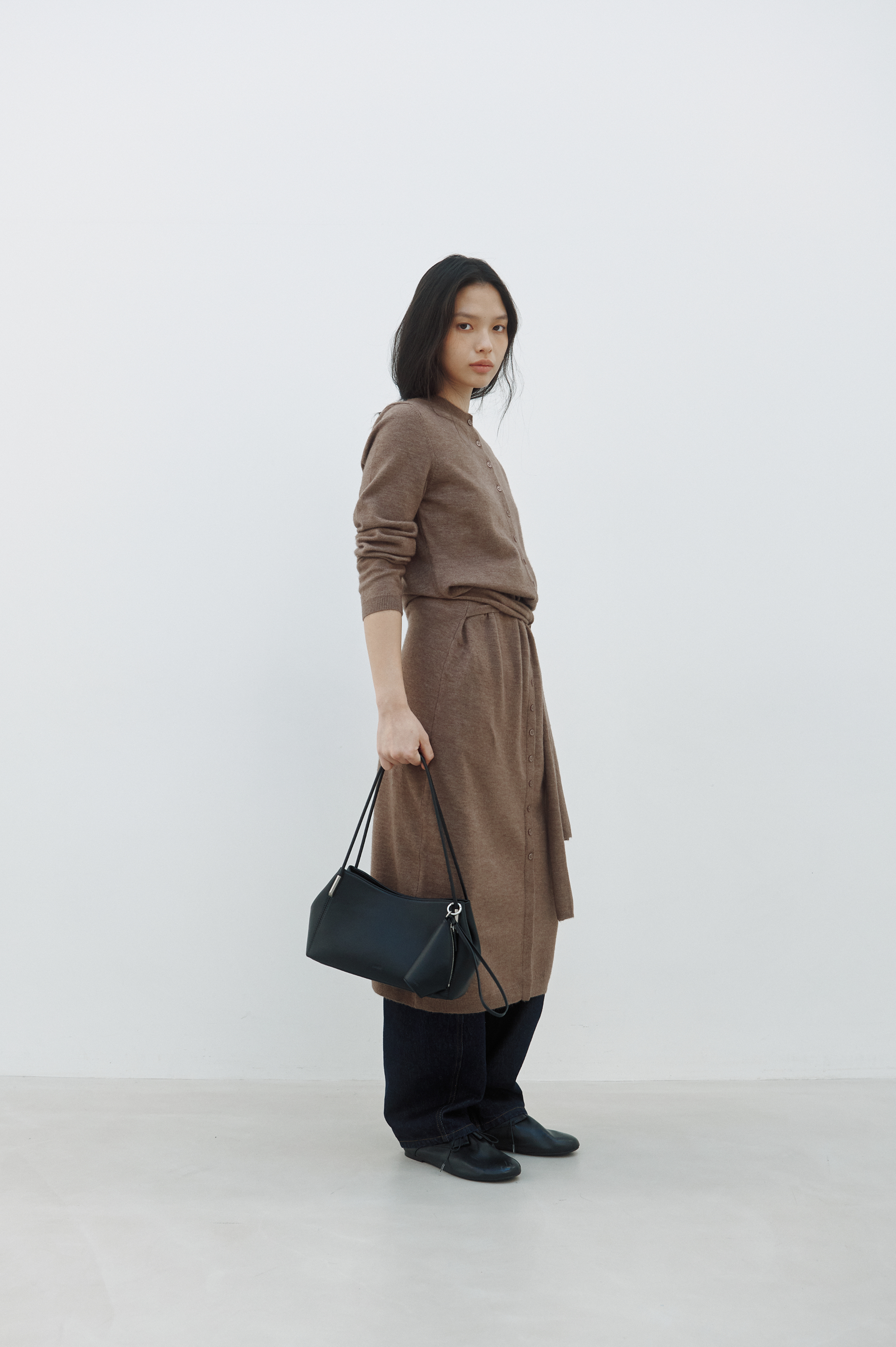 MARRON DEMI BAG (SOFT BLACK) – Atelier de LUMEN MARRON DEMI BAG (SOFT BLACK) – Atelier de LUMEN