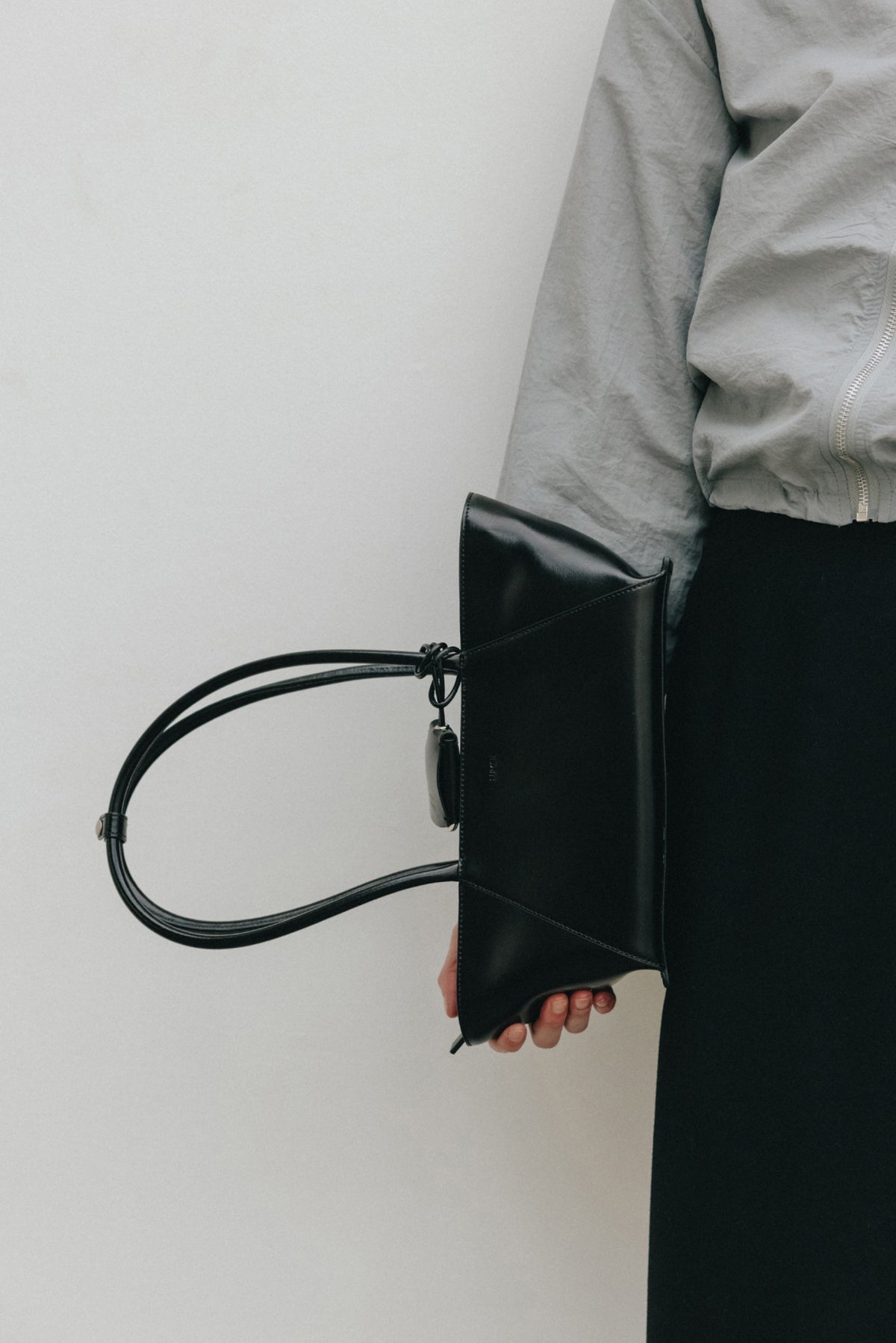 MONIQUE SHOULDER BAG (SOFT BLACK) - Atelier de LUMEN