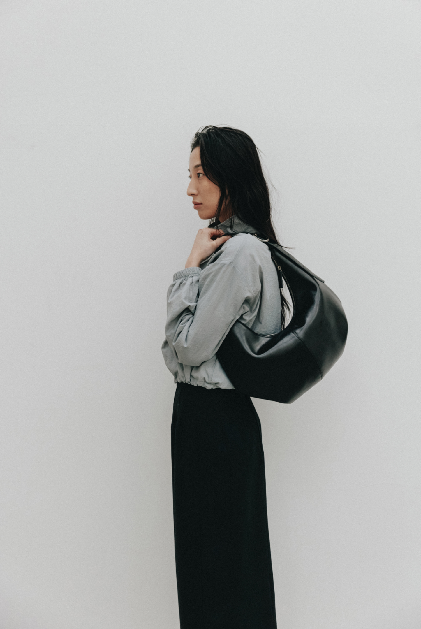 MOSSY HOBO BAG (LEATHER BLACK)